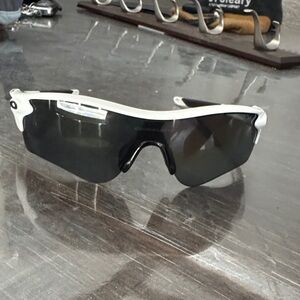 Oakley Radarlock Sunglasses with case